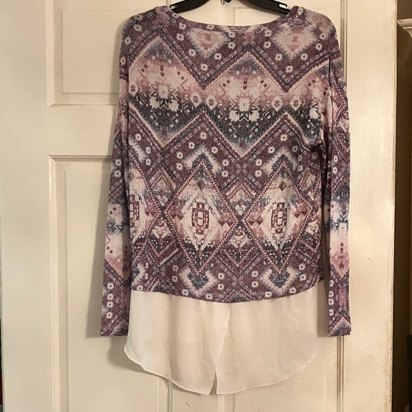 Kiara Women's Aztec Print Blouse - Pink and White - Picture 5 of 6